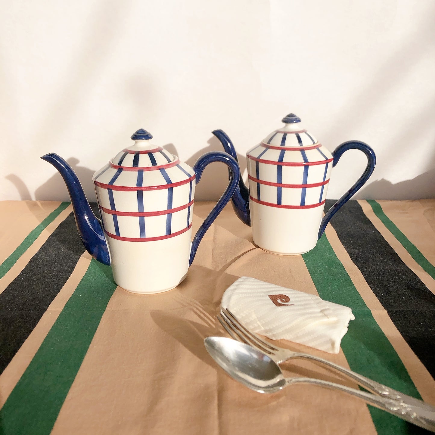 クレイユモントロー HBCM Béarn バスク柄 コーヒー/ティポット B「レッド・ブルー」フランスアンティーク食器 ブロカント 蚤の市 アンティーク食器 バスク柄アンティーク