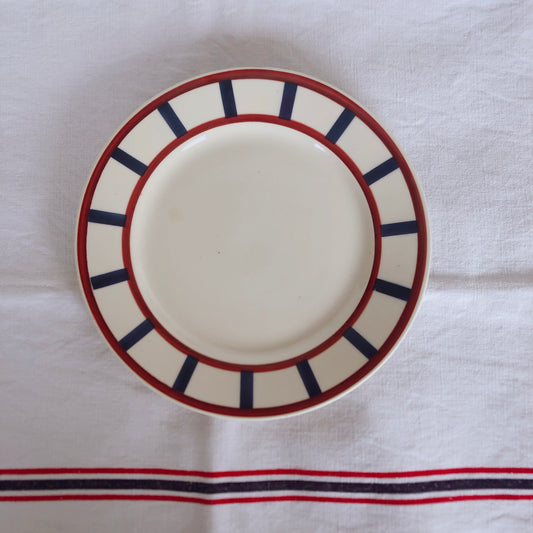 ご予約 フランスアンティーク HBCM Béarn クレイユエモントロー バスク柄 デザートプレート 20.5㎝「レッドxダークブルー」a フランスアンティーク食器 ブロカント 蚤の市