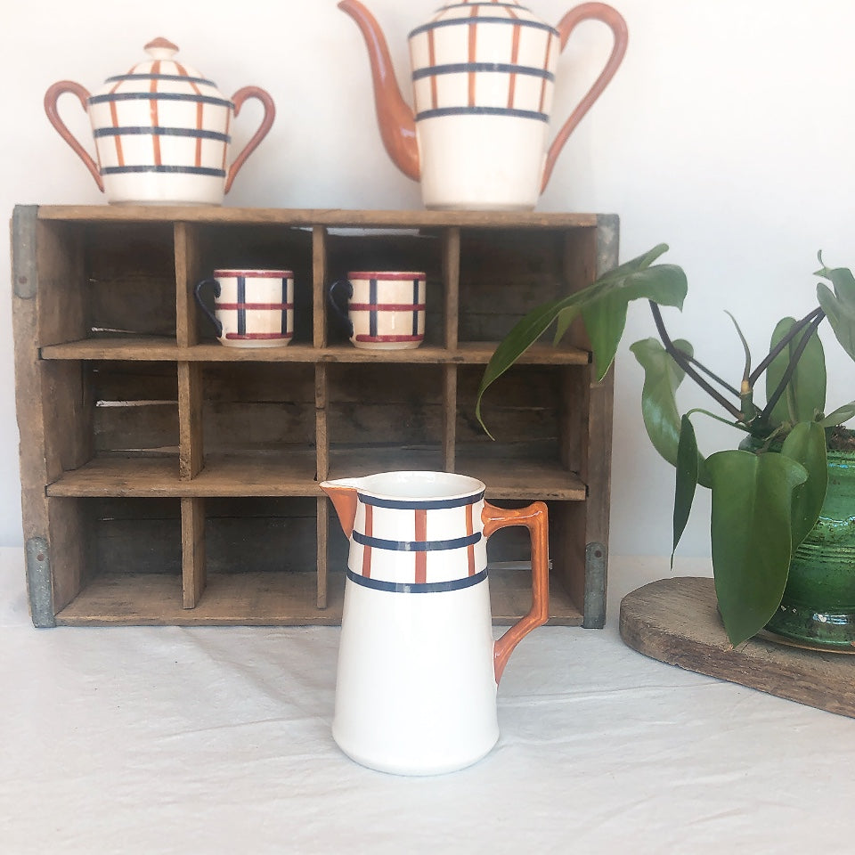 ご予約 クレイユモントロー HBCM Béarn バスク柄ピシェ「マロン&ブルー」その他合計10点 フランスアンティーク食器 バスク柄プレート ブロカント 蚤の市