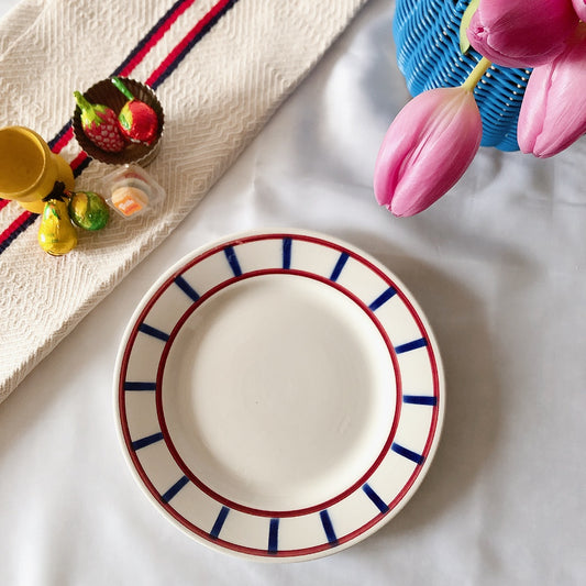 ディゴワンサルグミンヌ 『BASQUE』バスク柄 ディナープレート・平皿『レッド・ブルー』c フランスアンティーク食器 フランス蚤の市・ブロカントアンティーク バスク柄ディナープレート