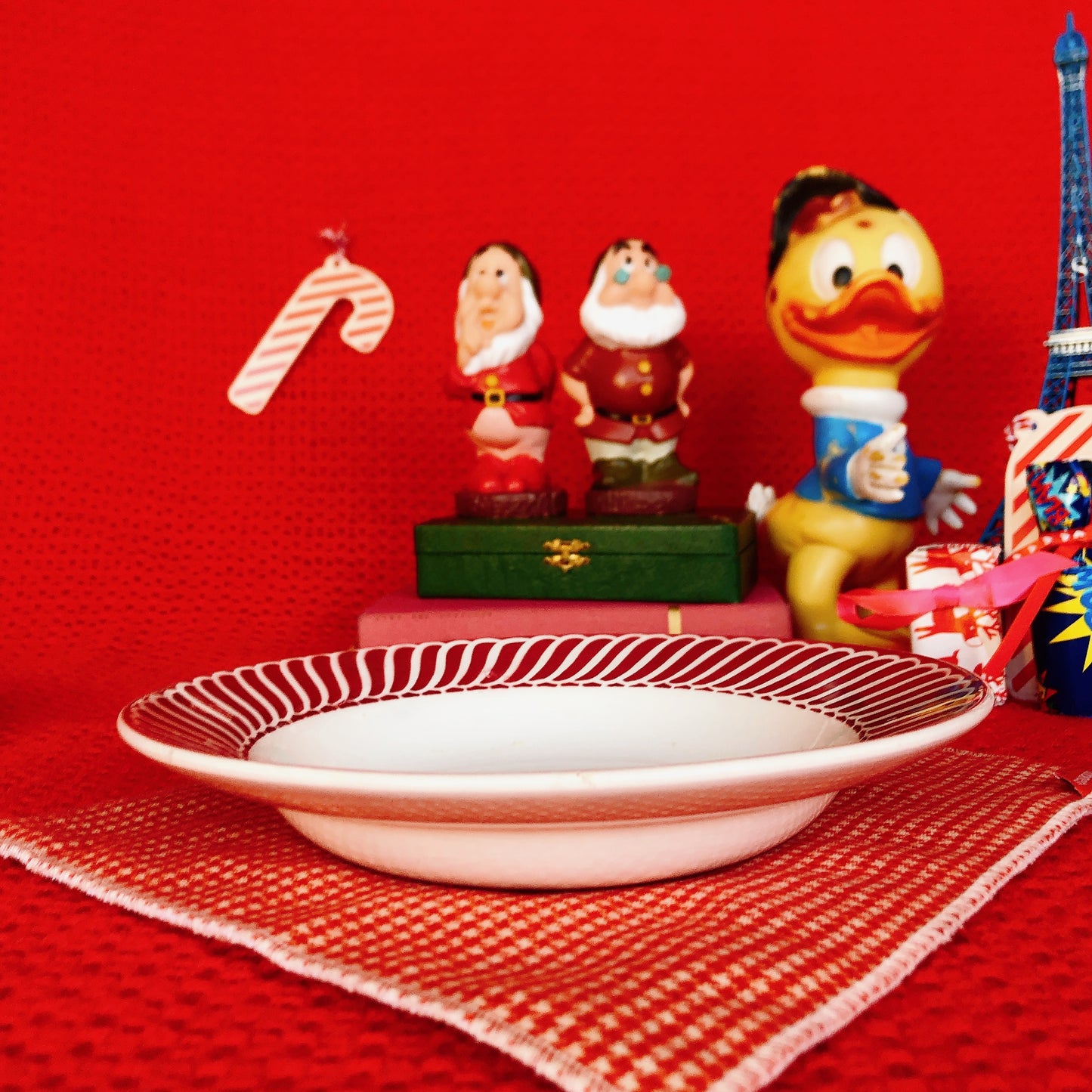 ディゴワンサルグミンヌ Digoin&sarregumines スーププレート/深皿 ”JACQUOT” レッド フランスアンティーク食器 ブロカント 蚤の市