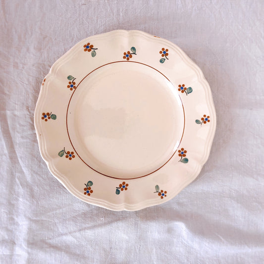 ディゴワンサルグミンヌ 花リム 『ARROMANCHES』 シリーズ ディナープレート 平皿 F フランスアンティーク食器 蚤の市 ブロカント