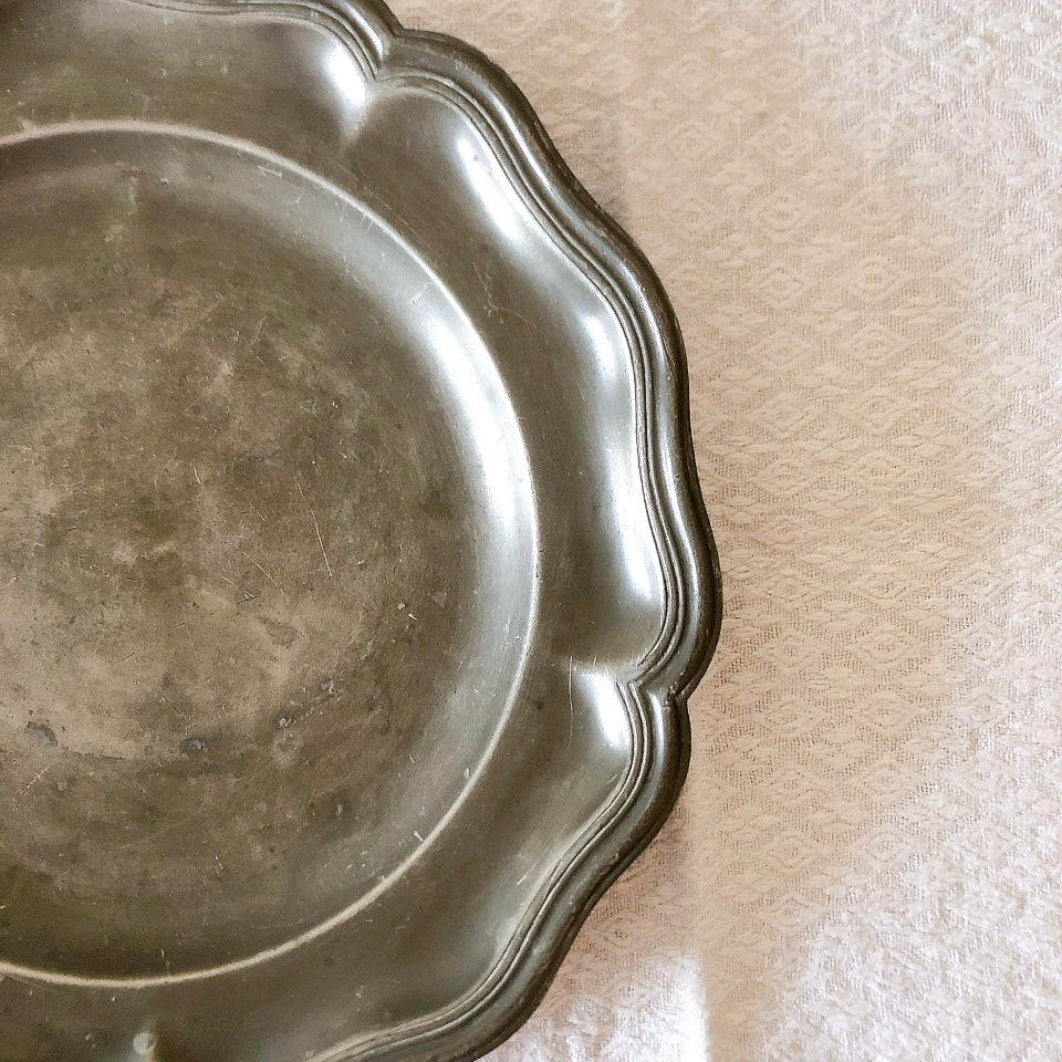 フランスアンティーク Etain エタン(ピューター)花リムプレート アンティーク食器・蚤の市・ブロカント