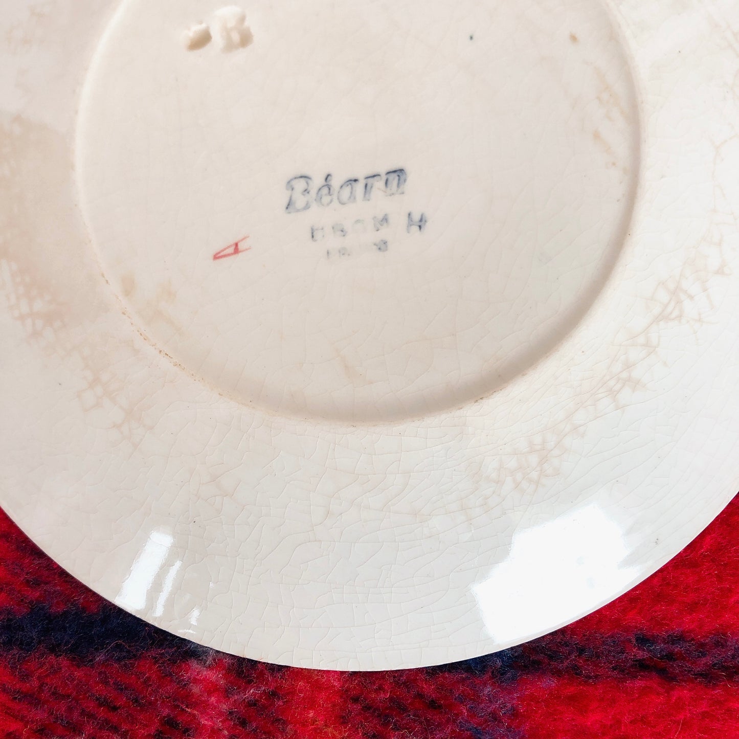クレイユモントロー HBCM Béarn バスク柄カップ&ソーサー「レッドーxブルー」 ショコラ用 フランスアンティーク食器 ブロカント バスク柄アンティーク
