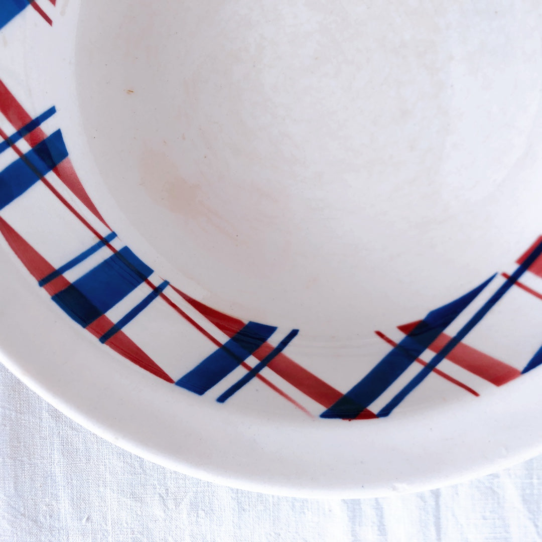 ディゴワンサルグミンヌ 『BASQUE』バスク柄 サラディエ フランスアンティーク食器 フランス蚤の市 ブロカント バスクアンティーク