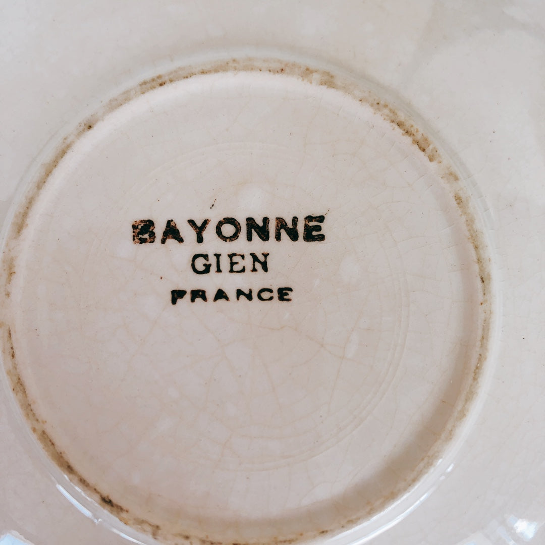 ジアン Gien 『BAYONNE』バスク柄 ソーサー/プレート レッド✕ブルー B フランスアンティーク・食器・皿・プレート ブロカント
