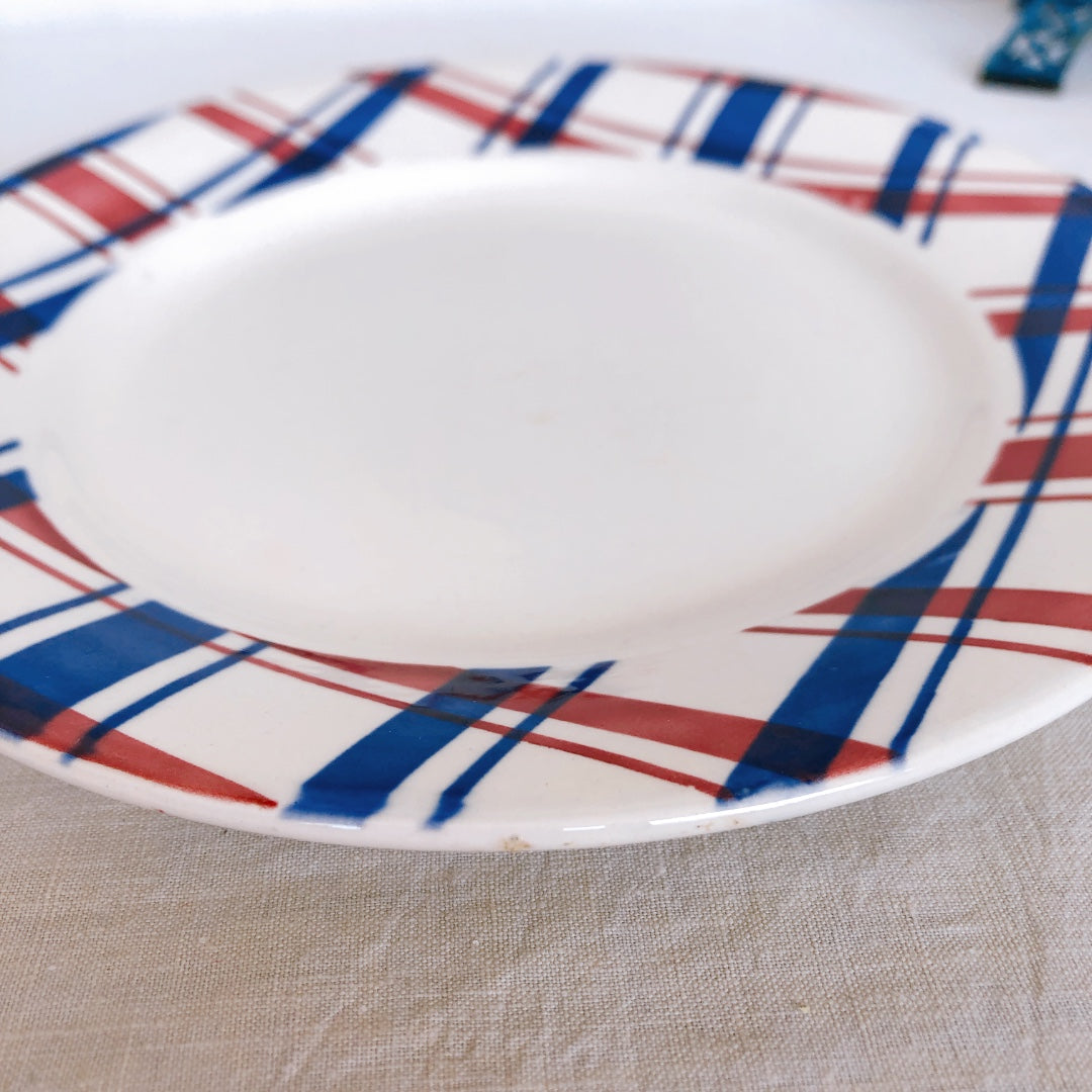 ディゴワンサルグミンヌ 『BASQUE』バスク柄 デイナープレート B フランスアンティーク食器 フランス蚤の市 ブロカント バスクアンティーク