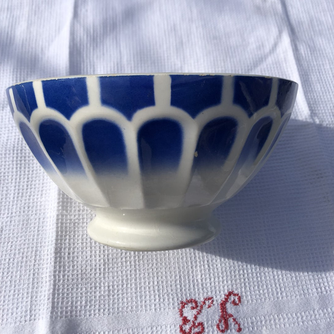 フランスアンティーク・Luneville リュネヴィル カフェオレボール 大人気ウロコ柄 ブルー 17.8㎝ アンティーク食器 ヴィンテージカフェオレボウル