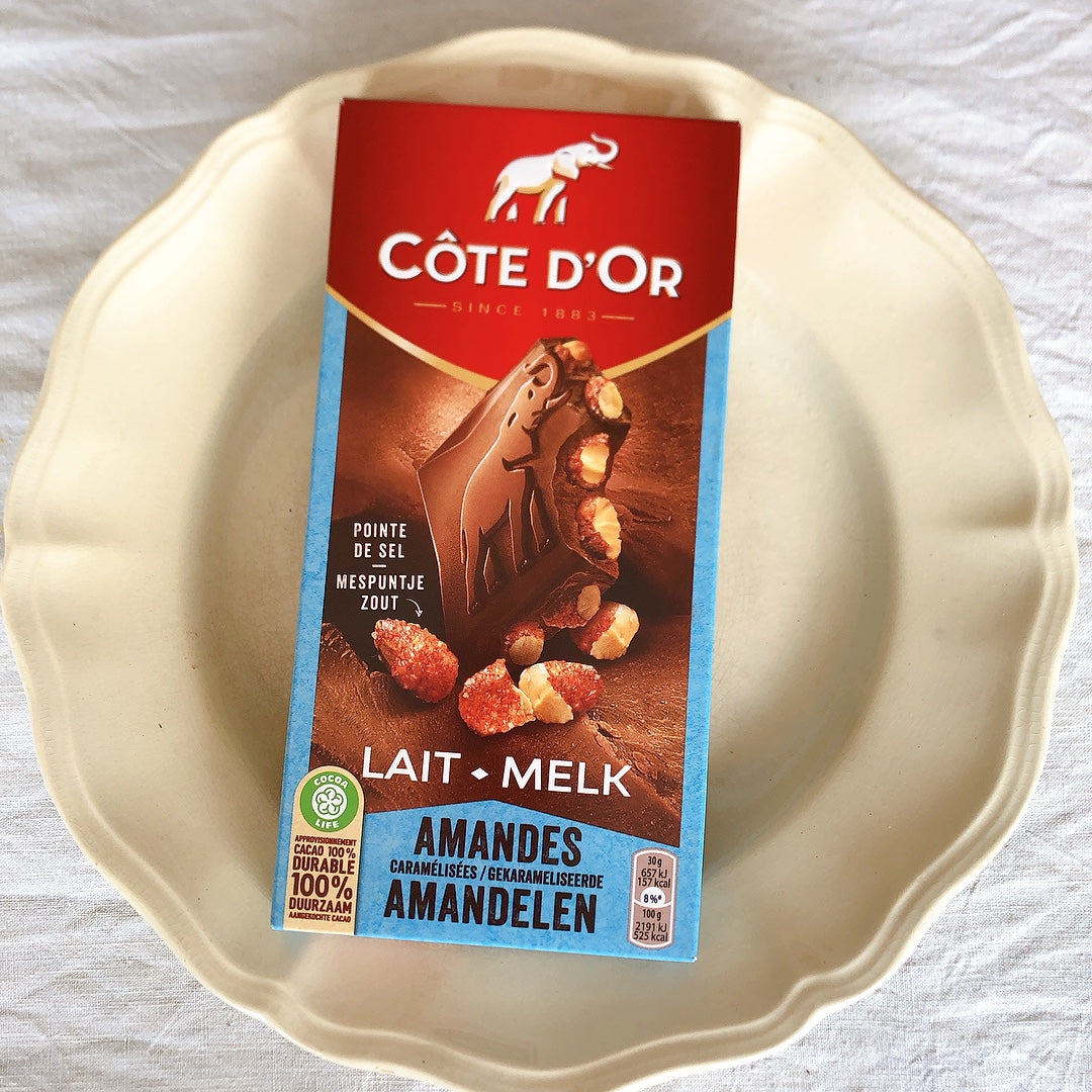 チョコレート CÔTE D'OR コートドール キャラメリゼされたアーモンドと塩入りのミルクチョコ フランス土産 ベルギーチョコ