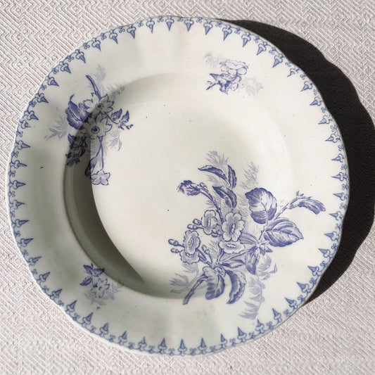 フランスアンティークプレート U&Cサルグミンヌ sarreguemines ”FLORE”フロール ラベンダー色 アンティーク食器 ブロカント 蚤の市