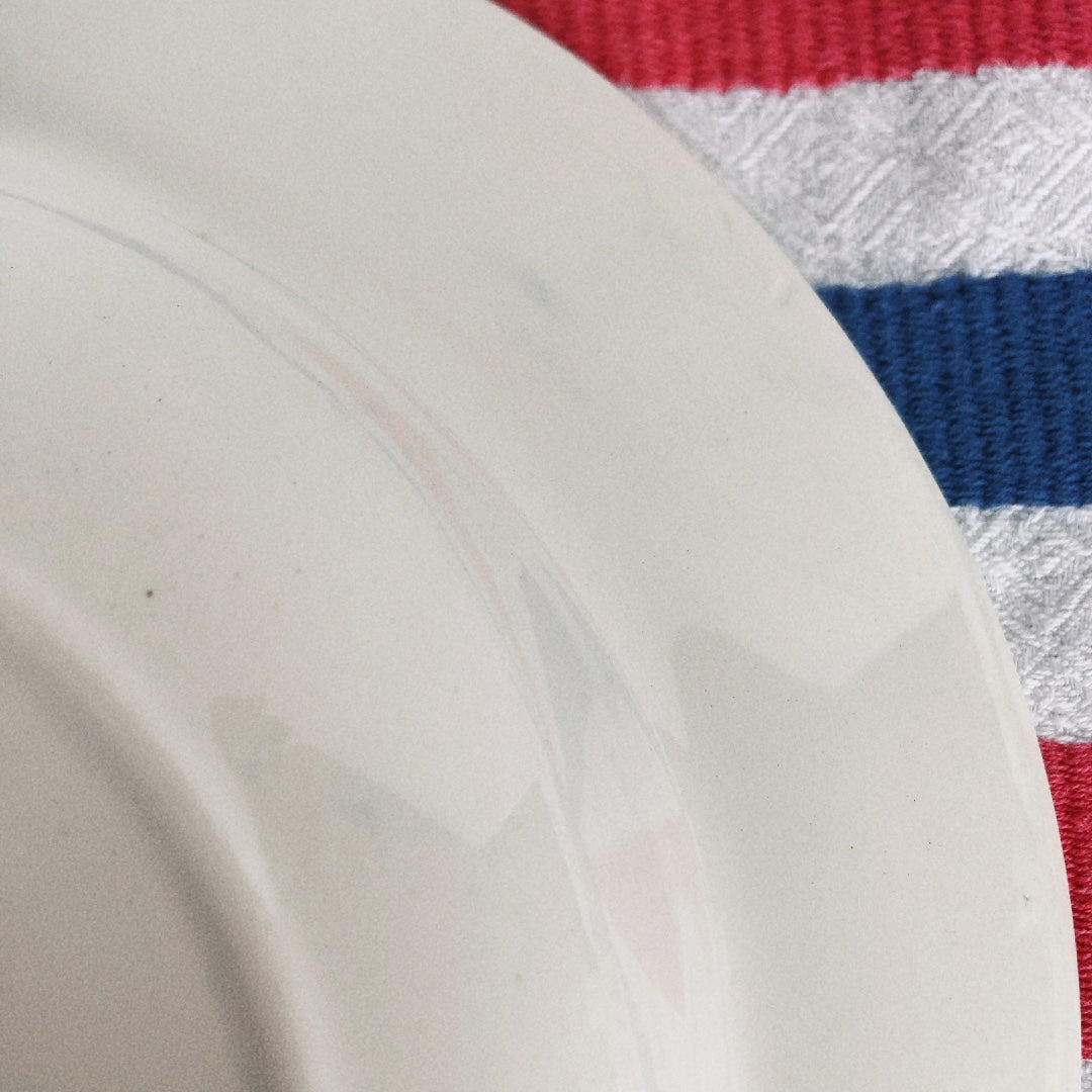 ご予約 フランスアンティーク HBCM Béarn クレイユモントロー バスク柄 スーププレート /深皿「レッドxダークブルー」 フランスアンティーク食器 ブロカント 蚤の市