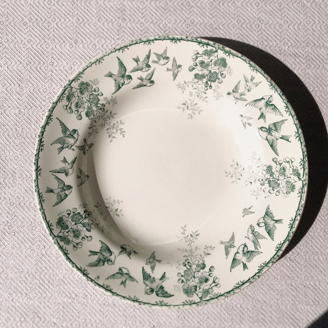 ショワジー・ル・ロワ アンティークプレート 小鳥とワイルドローズ 深皿 23cm A フランスアンティーク食器・プレート フランス直送アンティーク