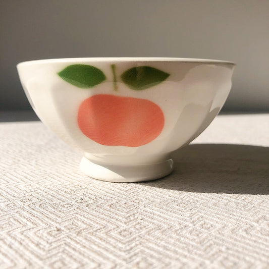 フランス アンティークカフェオレボウル 希少 『りんご』のモチーフ A ブロカント 蚤の市