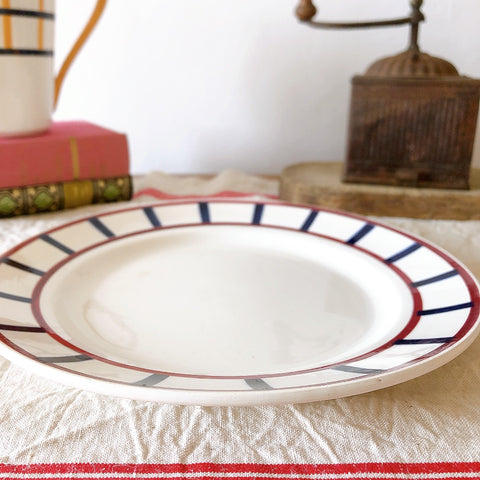 クレイユモントロー HBCM Béarn  バスク柄 大皿 ラウンドプレート26.4　レッドｘブルー　フランスアンティーク食器　バスク柄プレート　ブロカント 蚤の市