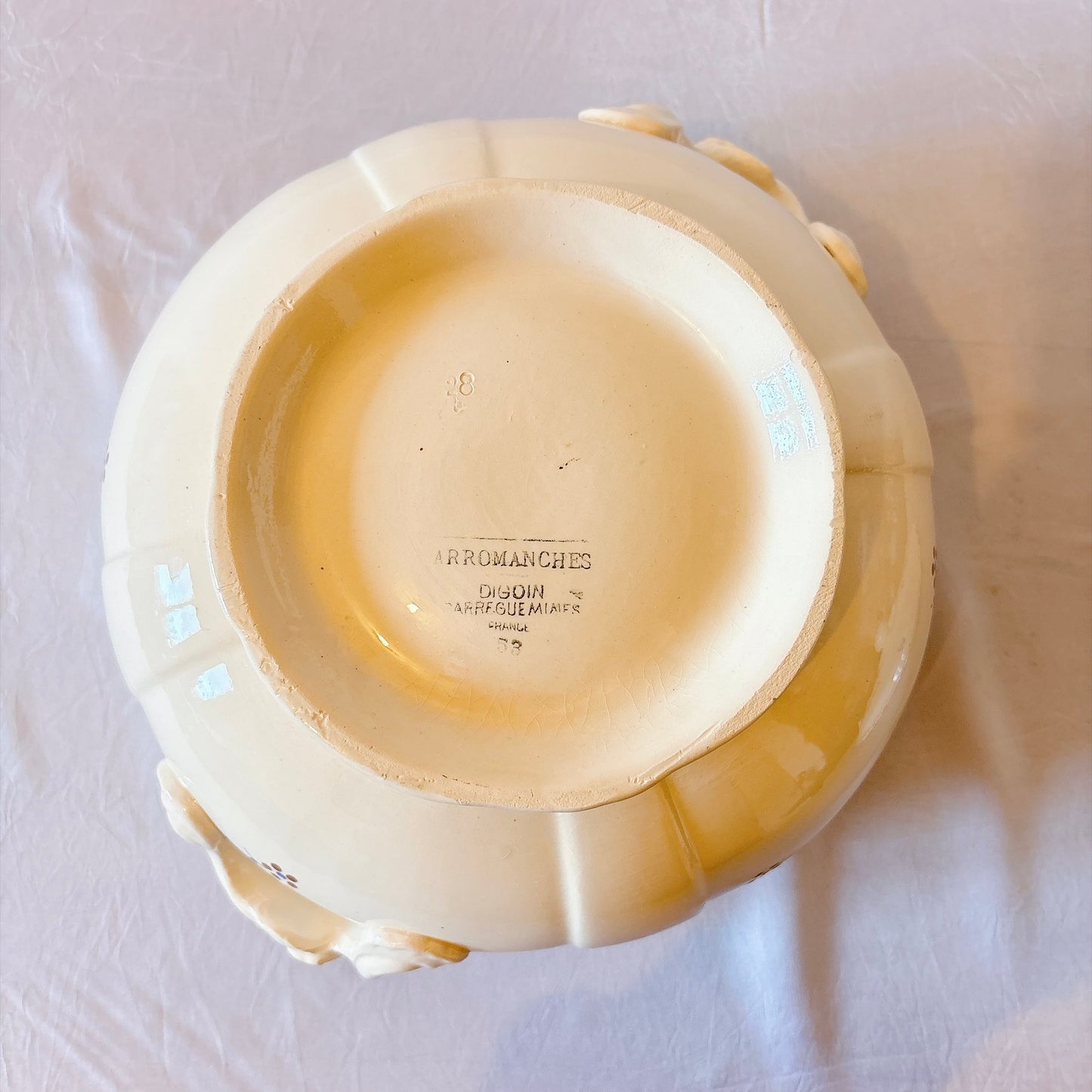 ディゴワンサルグミンヌ 『ARROMANCHES （アロマンシュ）』花リム スーピエール　フランスアンティーク食器