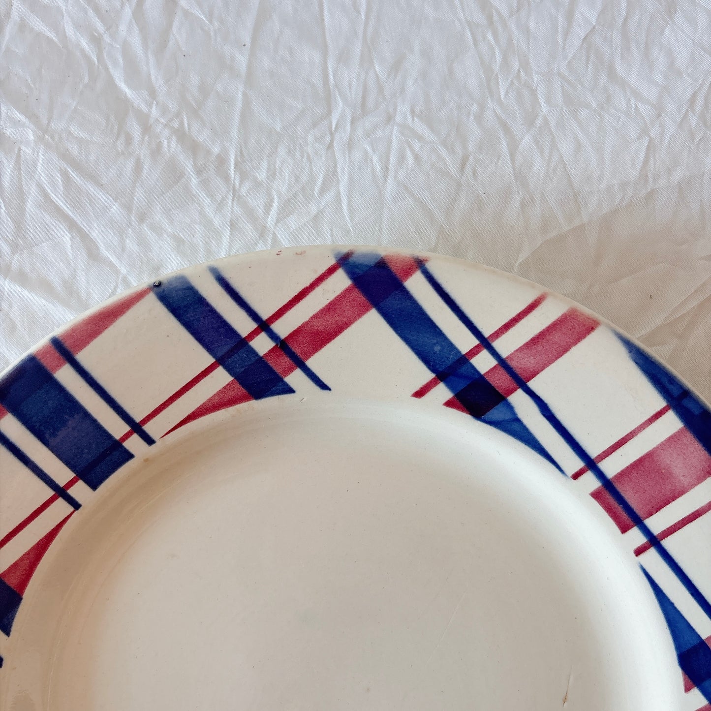 ディゴワンサルグミンヌ 『BASQUE』バスク柄 デイナープレート フランスアンティーク食器 フランス蚤の市　ブロカント 　バスクアンティーク