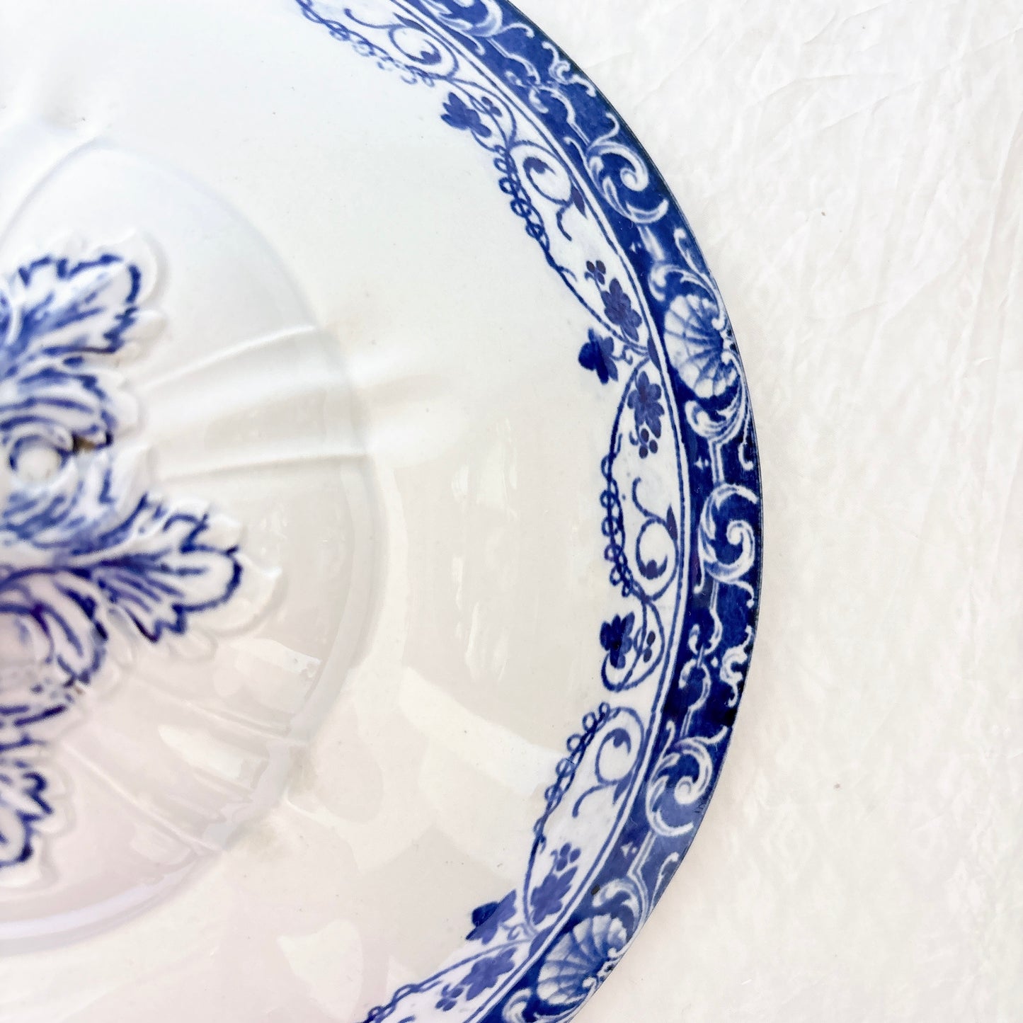 フランスアンティーク ロンウィ（Longwy） 「Louis XV（ルイ15世）」シリーズ　蓋付きスープチュリーン｜ブルー＆ホワイト陶器