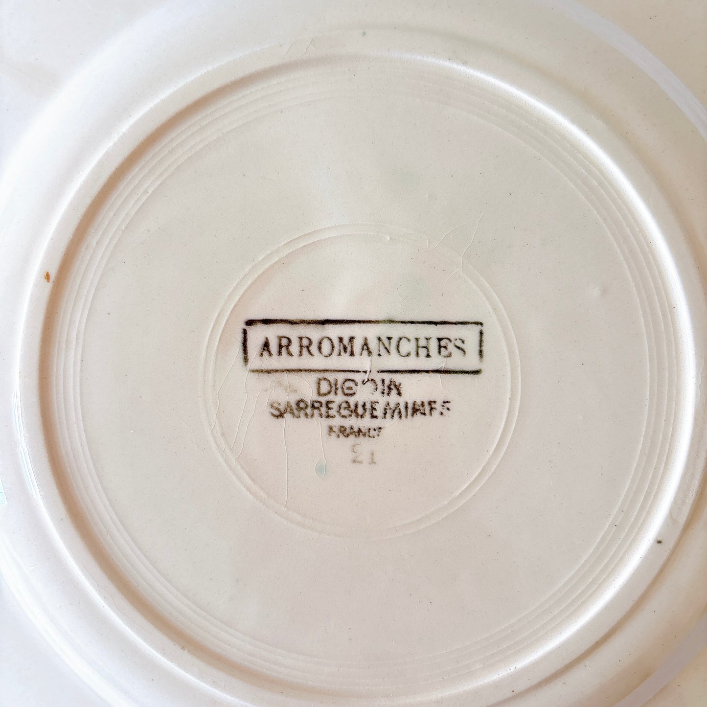 ディゴワンサルグミンヌ 『ARROMANCHES （アロマンシュ）』花リム デザートプレート　フランスアンティーク食器