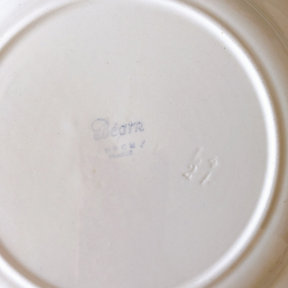 クレイユモントロー HBCM Béarn  バスク柄 大皿 ラウンドプレート26.4　レッドｘブルー　フランスアンティーク食器　バスク柄プレート　ブロカント 蚤の市