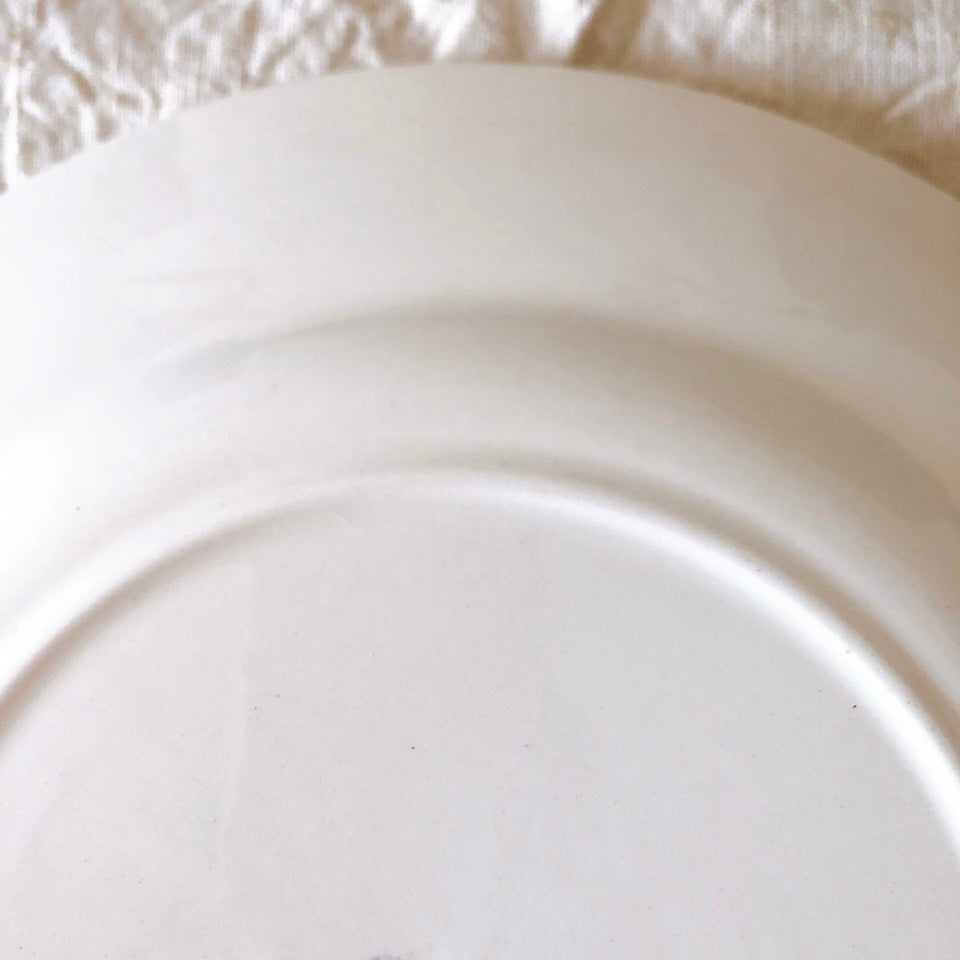 クレイユモントロー HBCM Béarn  バスク柄 大皿 ラウンドプレート26.4　レッドｘブルー　フランスアンティーク食器　バスク柄プレート　ブロカント 蚤の市