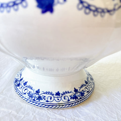 フランスアンティーク ロンウィ（Longwy） 「Louis XV（ルイ15世）」シリーズ　蓋付きスープチュリーン｜ブルー＆ホワイト陶器