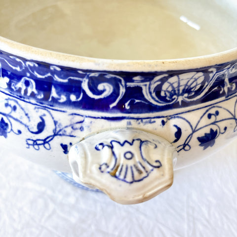 フランスアンティーク ロンウィ（Longwy） 「Louis XV（ルイ15世）」シリーズ　蓋付きスープチュリーン｜ブルー＆ホワイト陶器