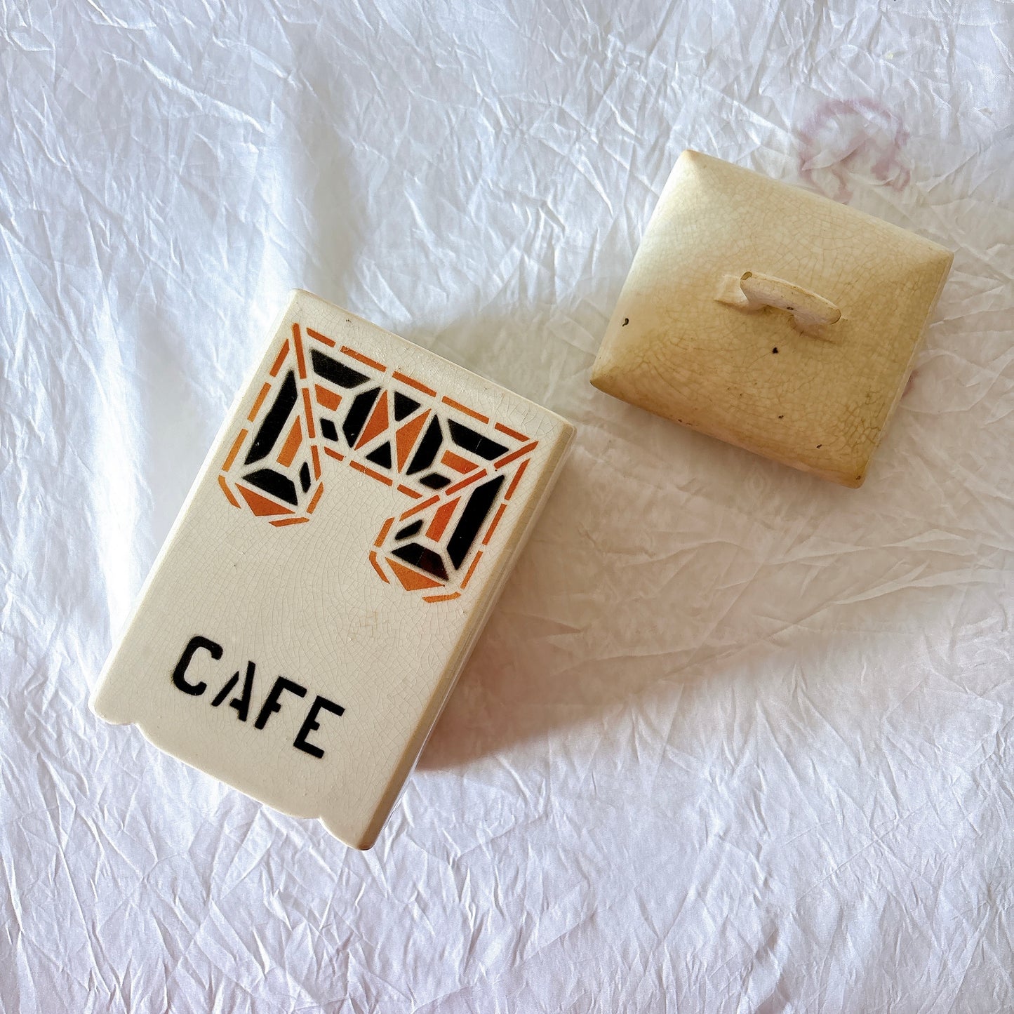 バドンヴィレー CAFE 文字デザイン
