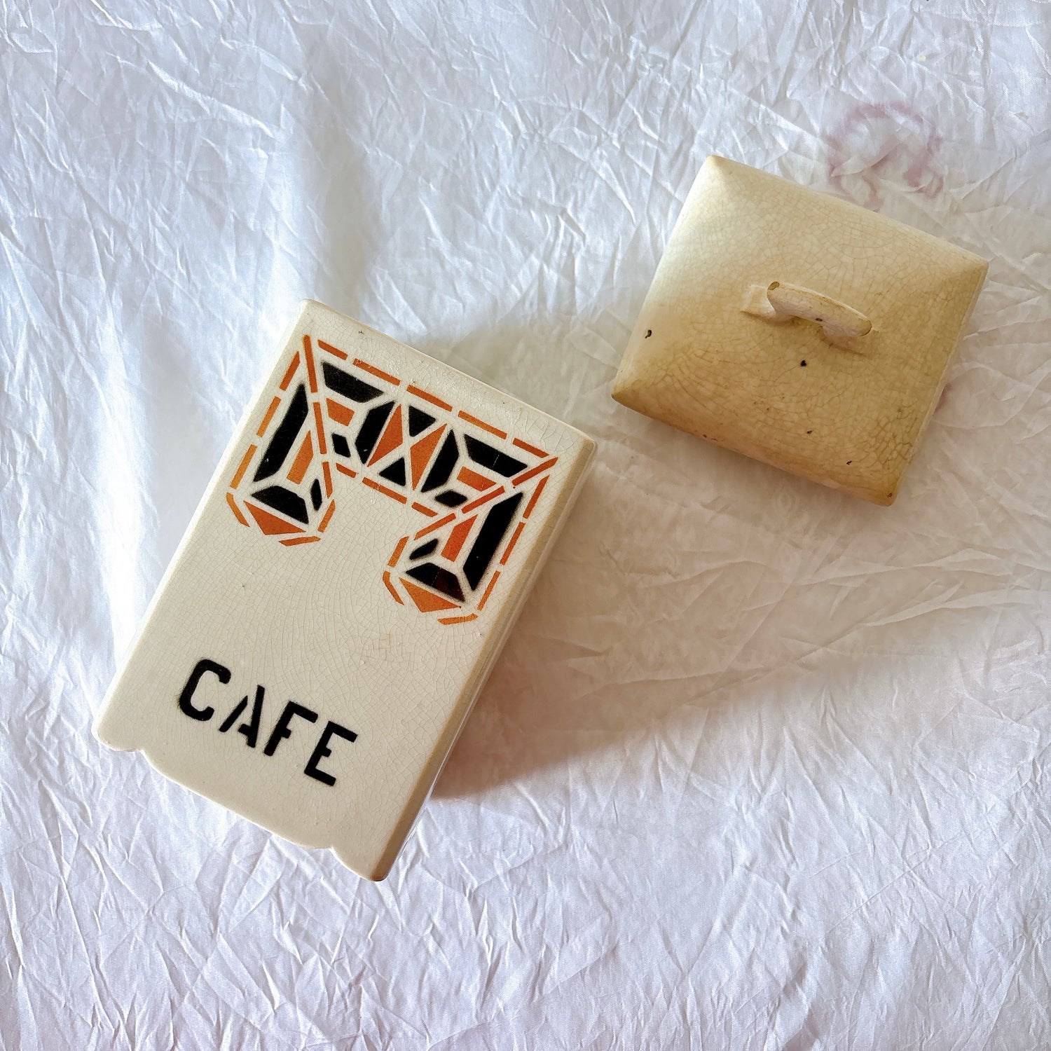 バドンヴィレー CAFE 文字デザイン
