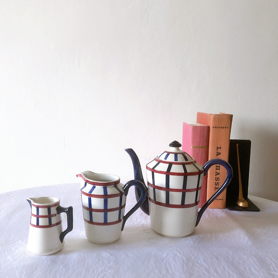 クレイユモントロー HBCM Béarn バスク柄 ミルクポット「レッド・ブルー」フランスアンティーク食器 ブロカントアンティークス　バスク柄食器