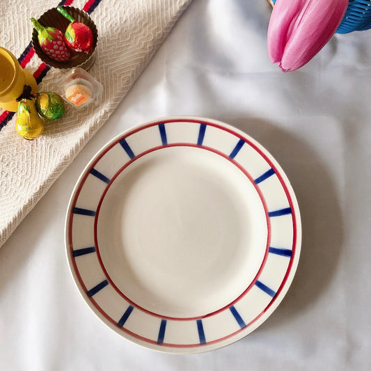 ディゴワンサルグミンヌ 『BASQUE』バスク柄 ディナープレート・平皿『レッド・ブルー』a フランスアンティーク食器 フランス蚤の市・ブロカントアンティーク バスク柄ディナープレート