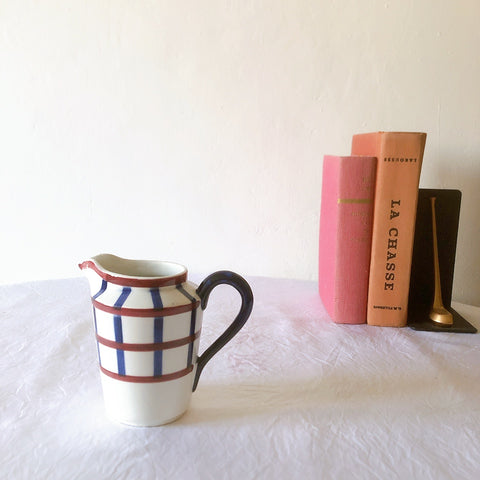 クレイユモントロー HBCM Béarn バスク柄 ミルクポット「レッド・ブルー」フランスアンティーク食器 ブロカントアンティークス　バスク柄食器