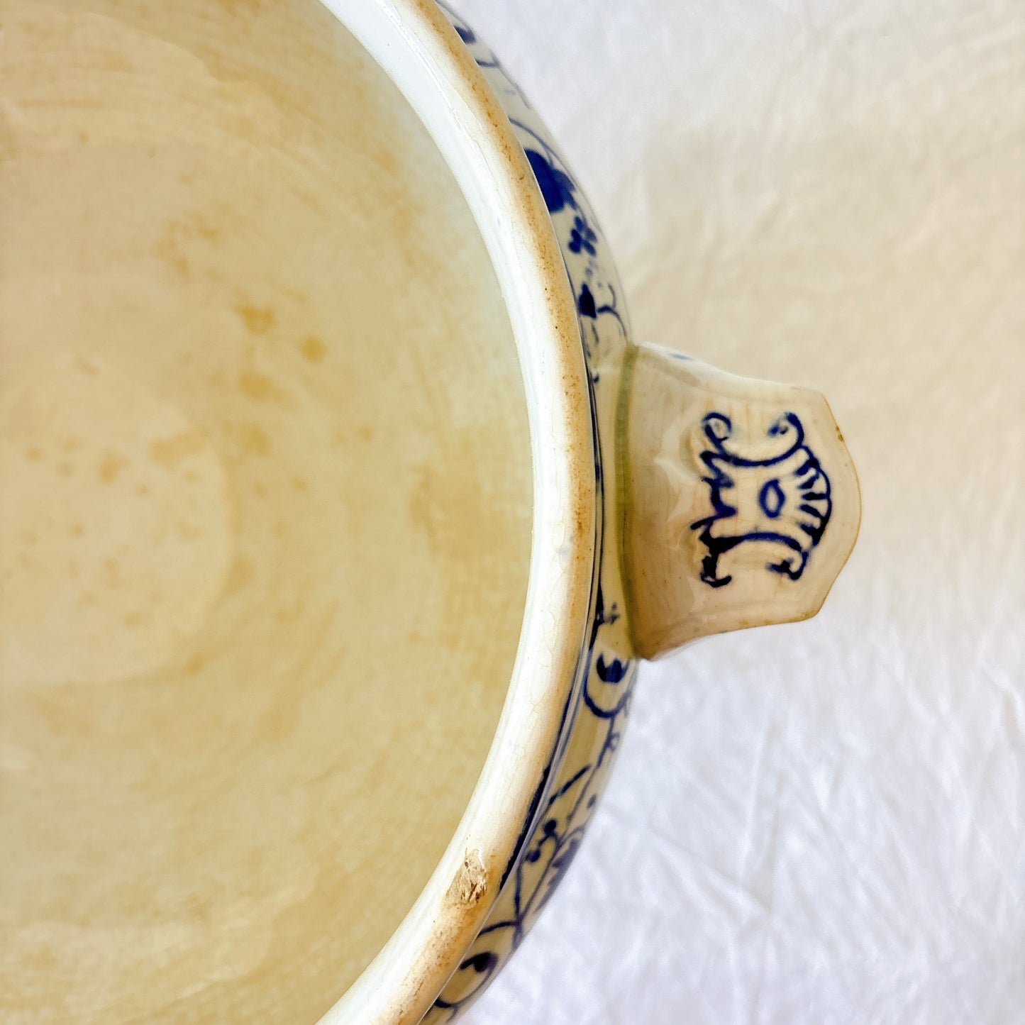 フランスアンティーク ロンウィ（Longwy） 「Louis XV（ルイ15世）」シリーズ　蓋付きスープチュリーン｜ブルー＆ホワイト陶器