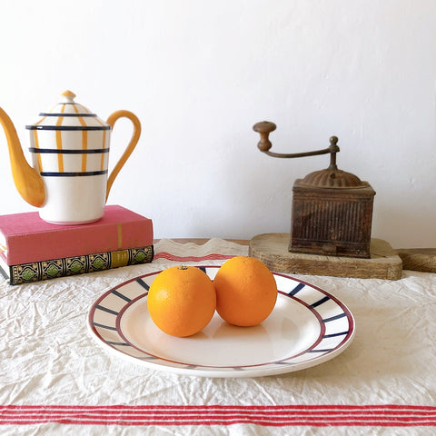 クレイユモントロー HBCM Béarn  バスク柄 大皿 ラウンドプレート26.4　レッドｘブルー　フランスアンティーク食器　バスク柄プレート　ブロカント 蚤の市