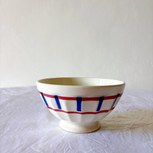 フランスアンティーク カフェオレボウル バスク柄 赤×青 高台付き 白磁 ブロカント ヴィンテージ食器
