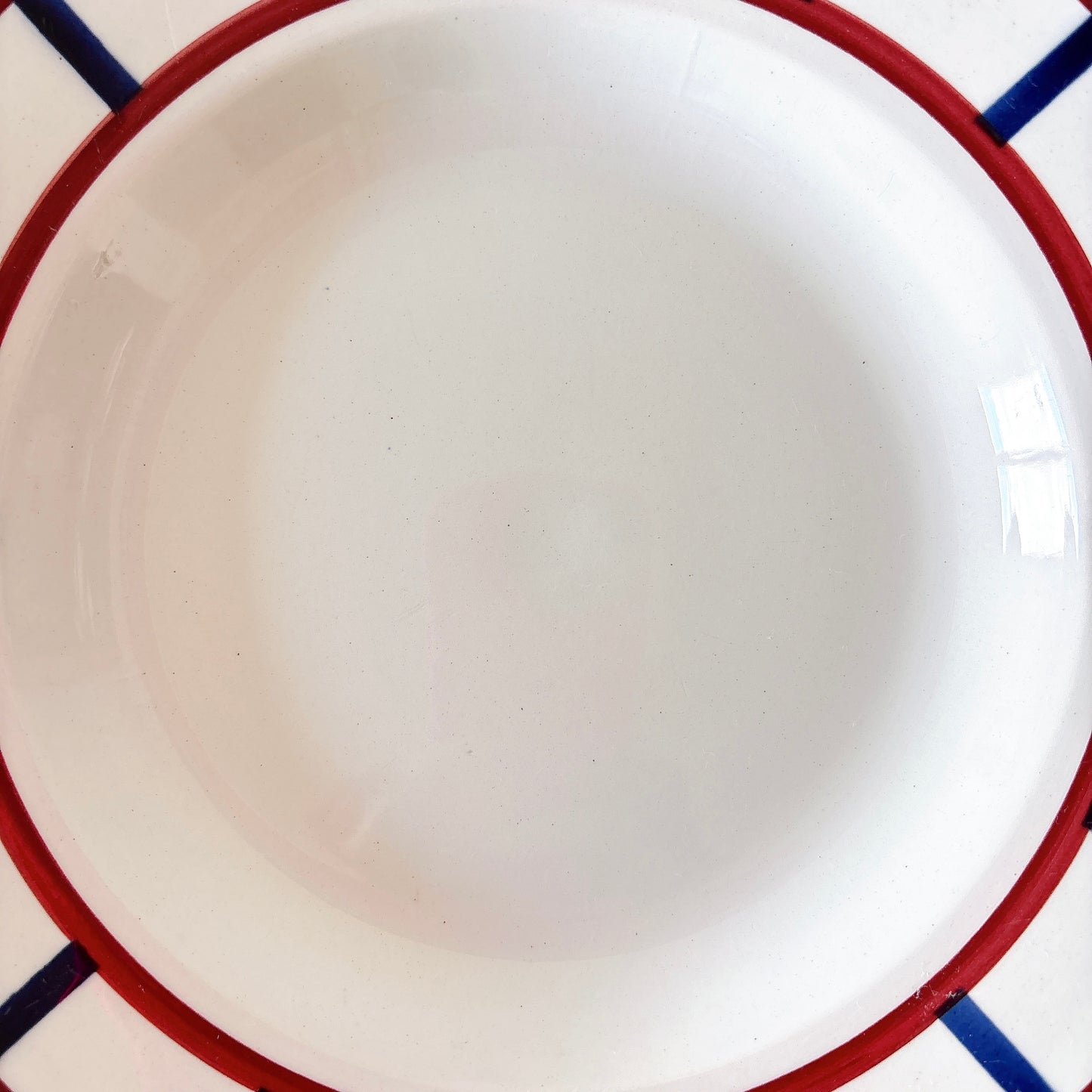 HBCM Béarn バスク柄 スーププレート レッドxダークブルー｜フランスアンティーク食器