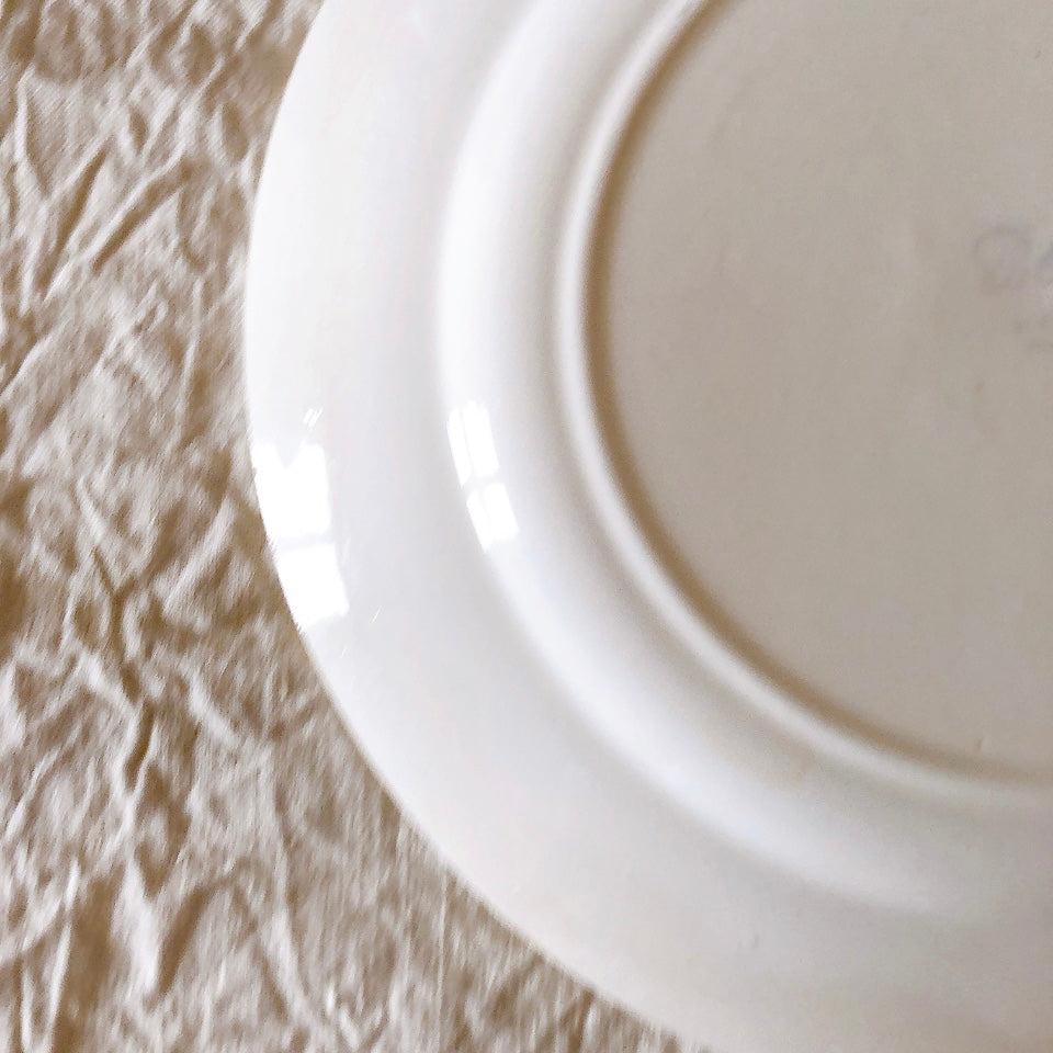 クレイユモントロー HBCM Béarn  バスク柄 大皿 ラウンドプレート26.4　レッドｘブルー　フランスアンティーク食器　バスク柄プレート　ブロカント 蚤の市