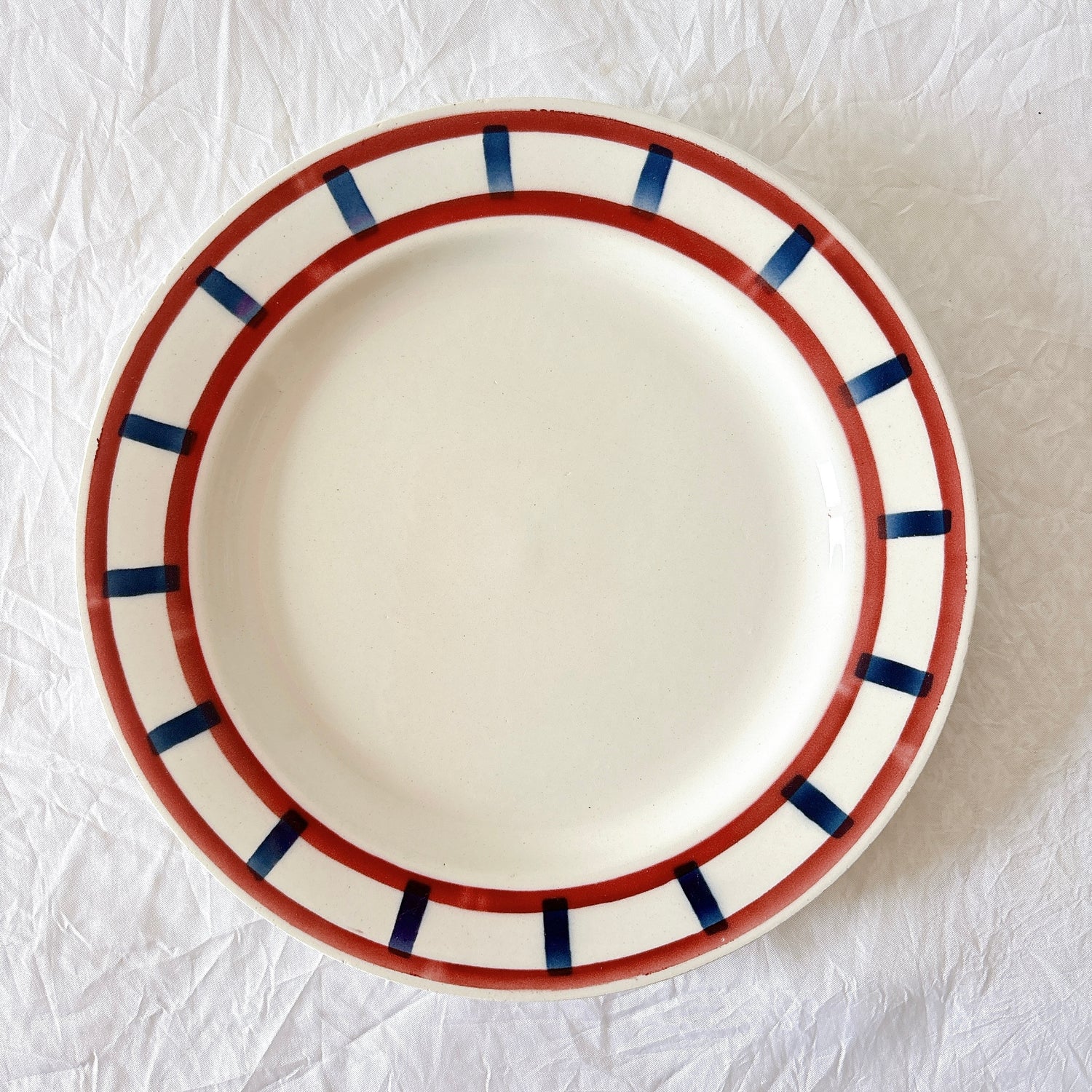 バドンヴィレー デザートプレート/平皿 19.8㎝ バスク柄『レッド・ブルー』 フランスアンティーク食器 フランス蚤の市 ブロカント

