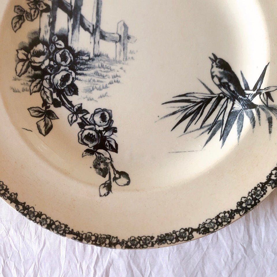 フランスアンティーク  GRAND DEPOT E.Bourgeois グランデポ エミールブルジョワ　蝶鳥柄　ディナープレート 平皿 フランスアンティーク食器 ブロカント 蚤の市