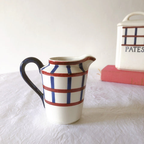 クレイユモントロー HBCM Béarn バスク柄 ミルクポット「レッド・ブルー」フランスアンティーク食器 ブロカントアンティークス　バスク柄食器