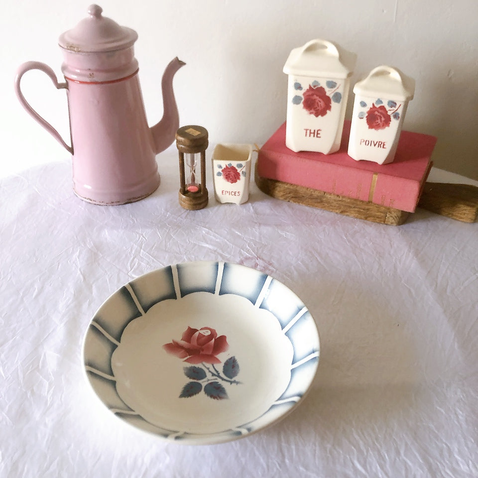 ディゴワンサルグミンヌ 『DAUPHIN 』 花柄キャロットプレート・深皿 フランスアンティーク食器　ブロカントアンティーク　蚤の市