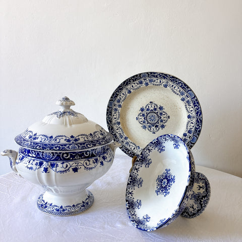 フランスアンティーク ロンウィ（Longwy） 「Louis XV（ルイ15世）」シリーズ　蓋付きスープチュリーン｜ブルー＆ホワイト陶器