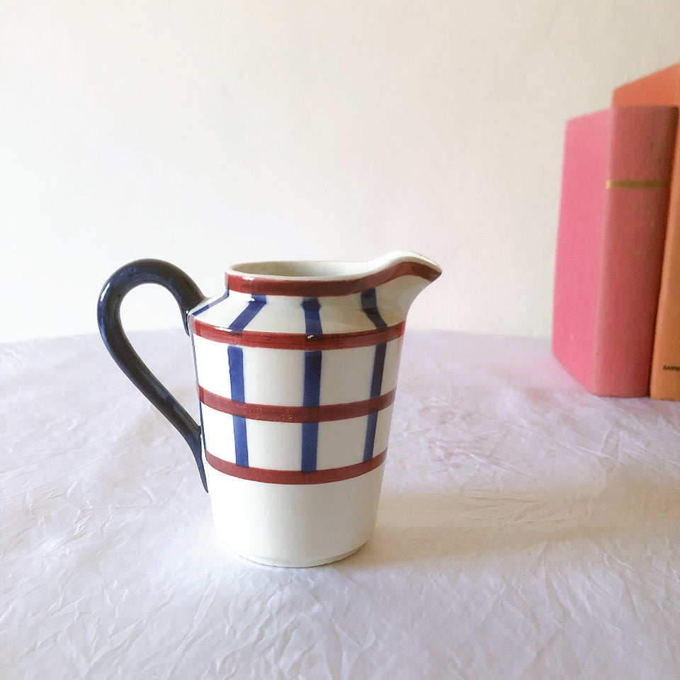 クレイユモントロー HBCM Béarn バスク柄 ミルクポット「レッド・ブルー」フランスアンティーク食器 ブロカントアンティークス　バスク柄食器