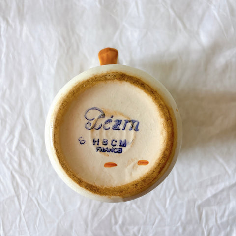 HBCM Béarn バスク柄ピシェ イエロー×ブルー スタンプ・刻印アップ｜HBCM 窯印
