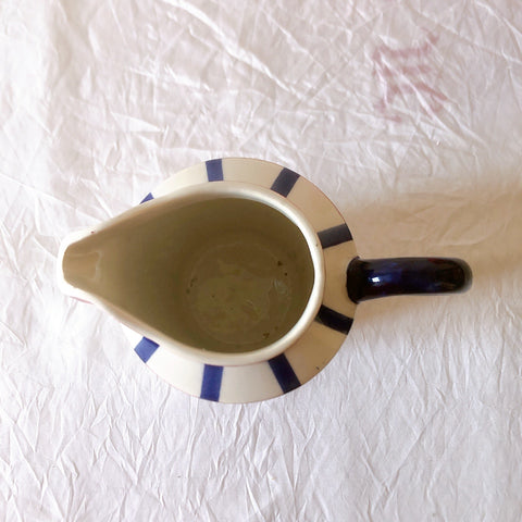 クレイユモントロー HBCM Béarn バスク柄 ミルクポット「レッド・ブルー」フランスアンティーク食器 ブロカントアンティークス　バスク柄食器