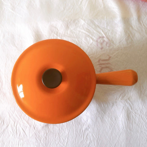 フランス　ルクルーゼ ヴィンテージ フォンデュ鍋 片手鍋蓋つき オレンジ　フランスアンティーク　ブロカント　蚤の市