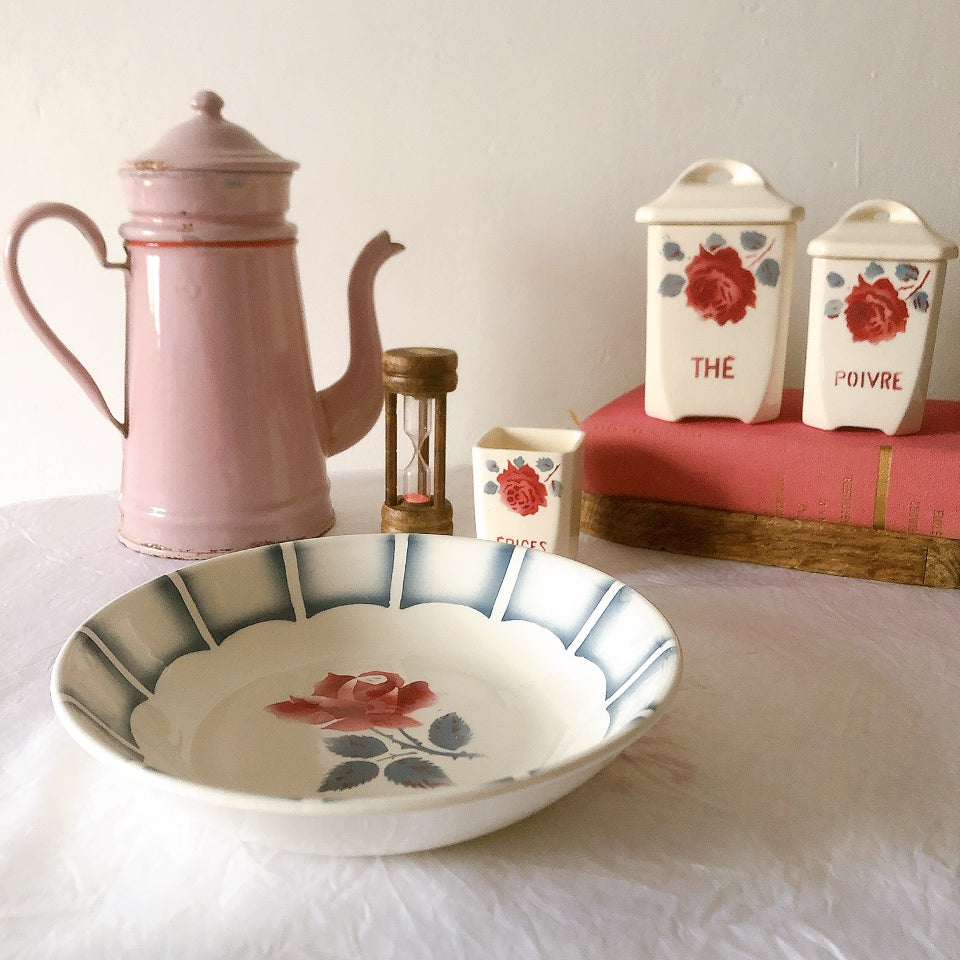 ディゴワンサルグミンヌ 『DAUPHIN 』 花柄キャロットプレート・深皿 フランスアンティーク食器　ブロカントアンティーク　蚤の市