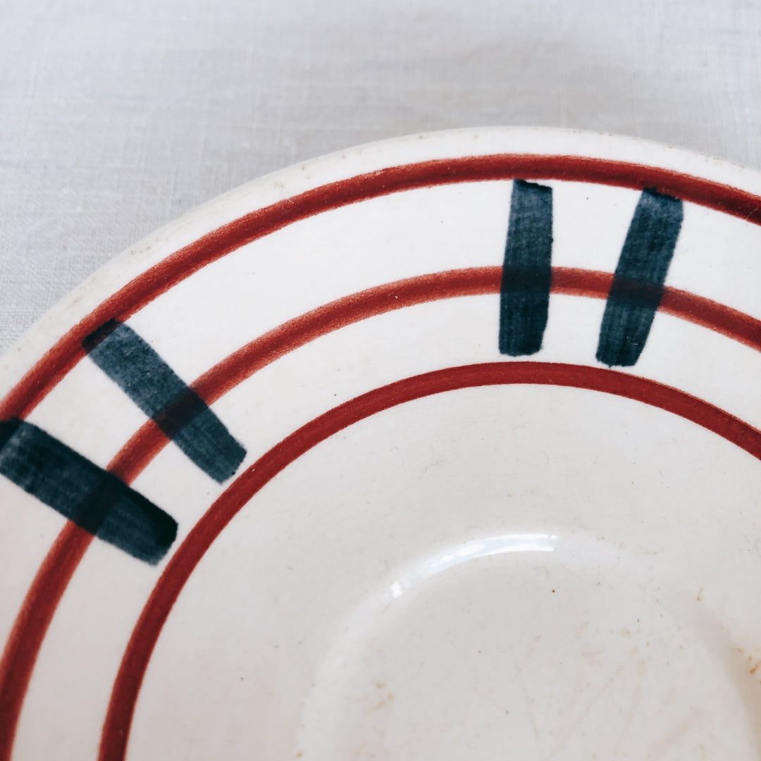 ジアン Gien 『BAYONNE』バスク柄 ソーサー/プレート レッド✕ブルー B フランスアンティーク・食器・皿・プレート ブロカント