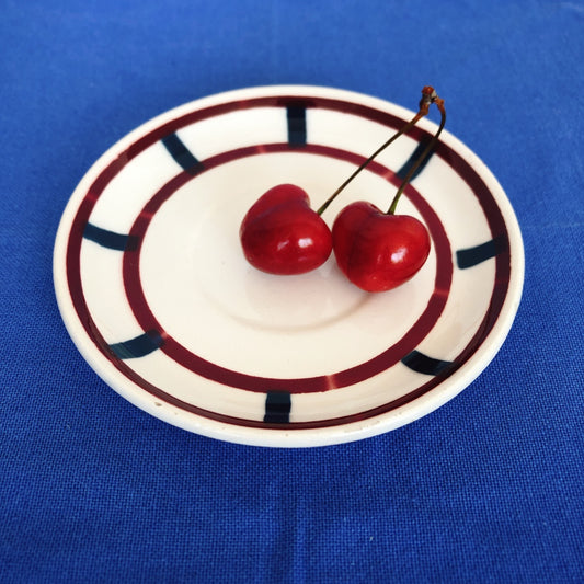 ご予約バドンヴィレー ソーサー/小皿 バスク柄 『ルージュ・ブルー』A フランスアンティーク食器 フランス 蚤の市