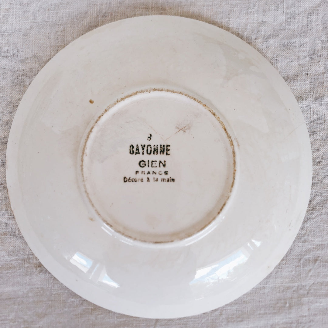 ジアン Gien 『BAYONNE』バスク柄 ソーサー/プレート レッド✕ブルー A フランスアンティーク・食器・皿・プレート ブロカント