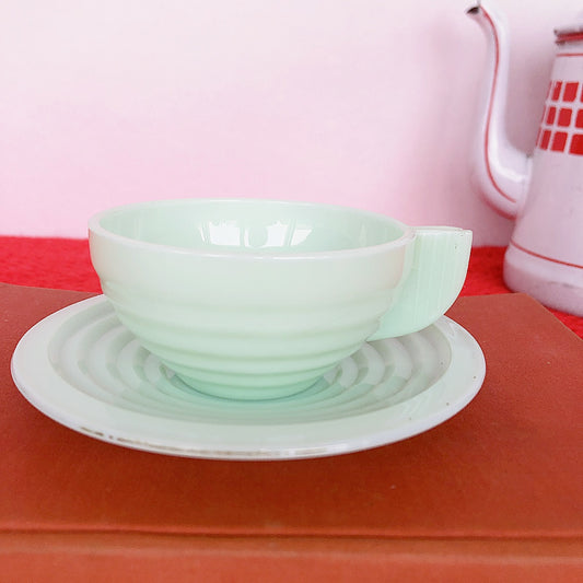 フランス アルコパル社 ミルクガラス カップ&ソーサー ミントグリーン C フランスアンティーク ビンテージ・食器・皿・プレート ブロカント